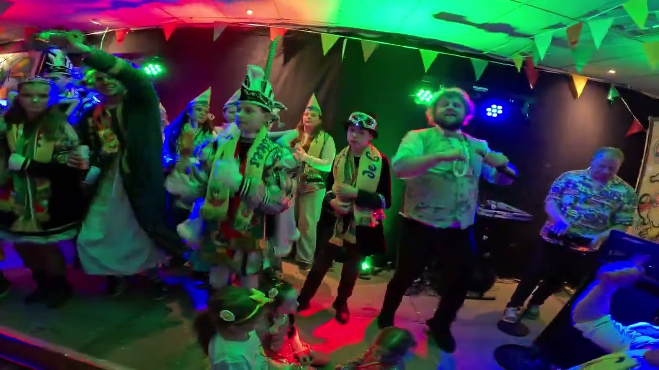 Loop je nog eens mee in én na de optocht?