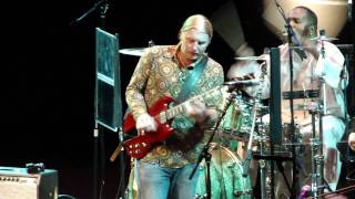 The Derek Trucks Band - Down in the Flood clip