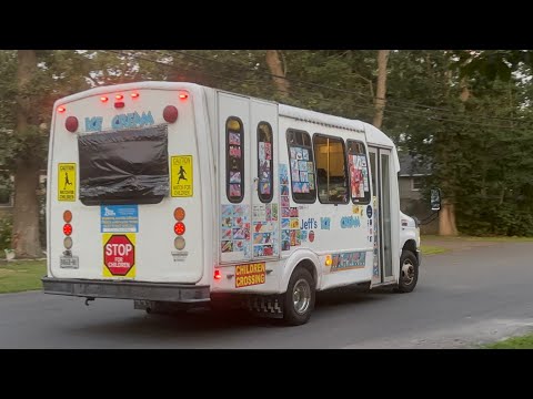 Got a Big Mississippi Mud Sandwich from Jeff’s Ice Cream Bus!