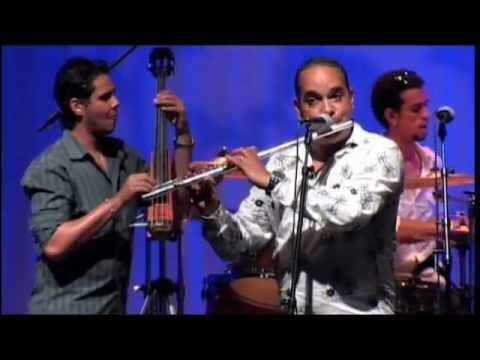 MARACA - Pregúntale A Mi Mujer (Live at the Kennedy Center in DC) Summer 2011