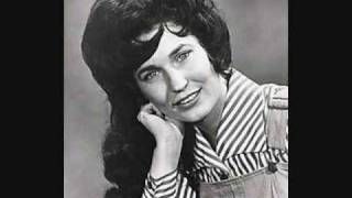 loretta lynn         &quot;blue kentucky girl&quot;