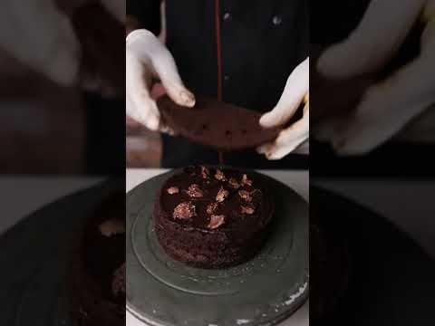 Fresh cakes made in 7 minutes?! - at 7th Heaven