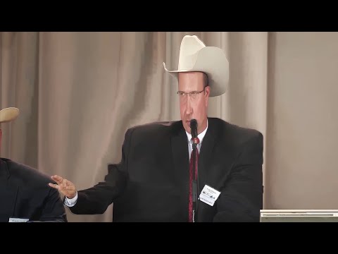 Livestock Auctioneer Championship (Content Aware Scale)