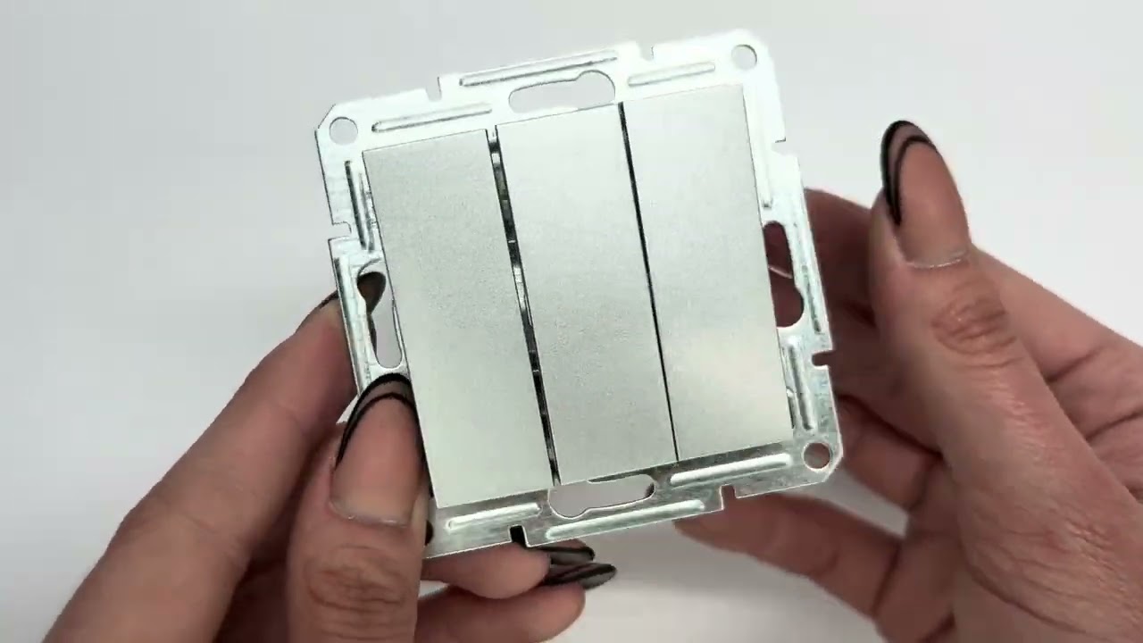 Вимикач триклавішний SCHNEIDER Asfora алюміній EPH2100161