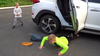 Выпал из машины...Тише смешно. I fell out of the car ... I was almost late ...