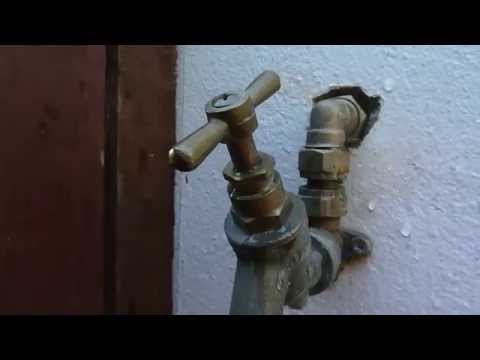 How to repair a leaking outside tap