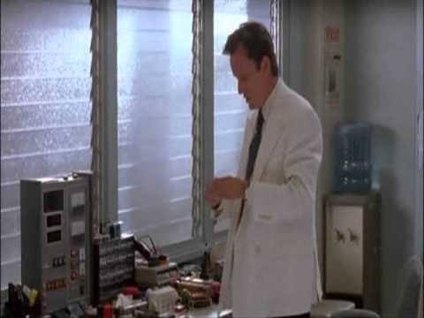 LO SPECIALISTA:SONO IL PAZZO PIU PAZZO CHE HAI INCONTRATO IN VITA TUA