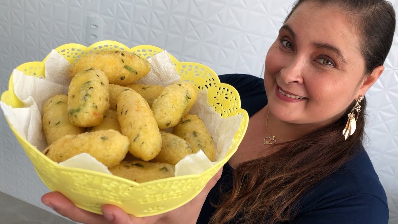 BOLINHO DE AIPIM QUE DÁ ÁGUA NA BOCA