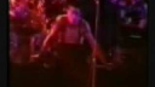 Jane&#39;s Addiction &quot; ain&#39;t no right ... live &quot;