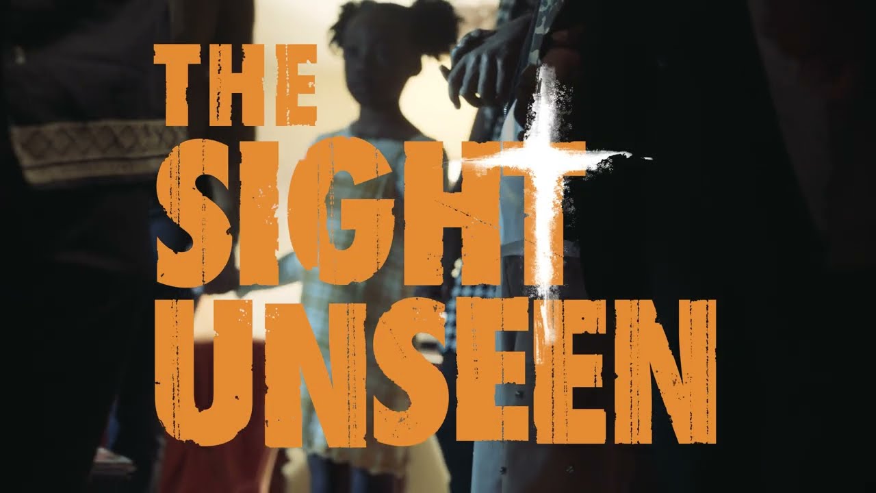 Miniature de la vidéo Sean Gullette Leads Cast & Crew in Prayer | The Sight Unseen du film The Sight Unseen