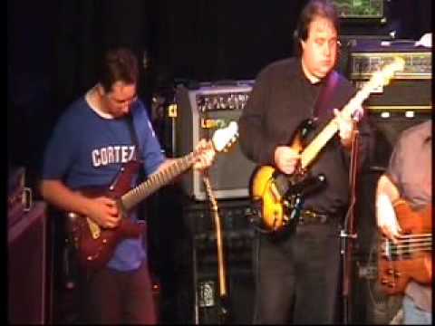 Sleeping Giant - Nobody Knows - feat: a solo duel between Steve Rothery and Dave Foster