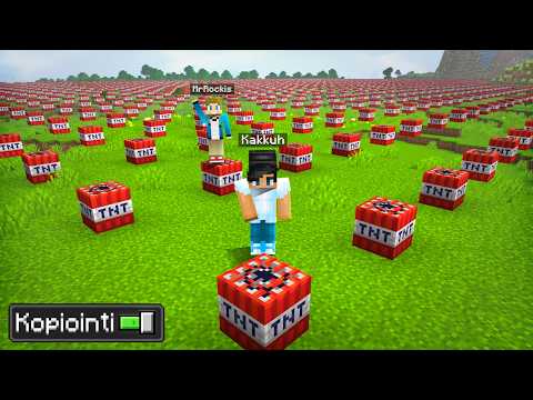 Minecraft, MUTTA Maailma KOPIOI MEITÄ.. w/ MrRockis