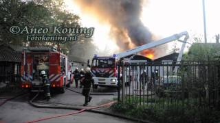 preview picture of video 'Zeist: Zeer grote brand autowerkplaats Zwitsersekade'
