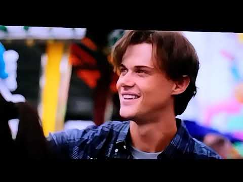 TSITP 2x04- Conrad is sad that Belly chose the Giraffe