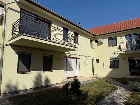 Kiadó újszerű téglalakás, Vác 3 szoba 102 m² 390 E Ft/hó