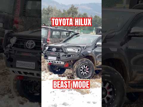 Toyota Hilux showing its potential in extreme snow offroad #hiluxrevo #hiluxpickup #toyota #hilux