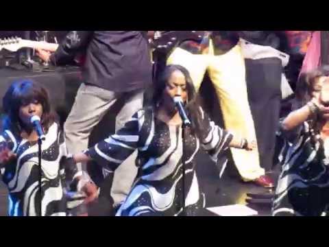 Earth Wind & Fire & The Emotions' Boogie Wonderland Live