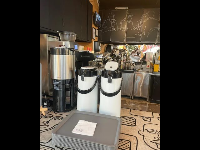 ترمس ضغط الدلفين - السعة 2.2 لتر - لون رصاصي