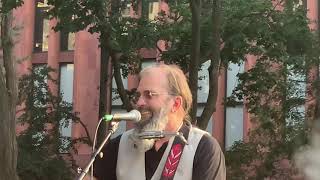 Steve Earle, Rap on gun ownership &amp; “Devil’s Right Hand” (Washington Square Park, 28 Sept. 2019)