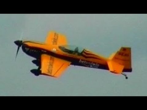 EXTRA 300 Awesome Aerobatics with German Freestyle World Aerobatic Champion Klaus Schrodt