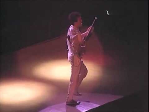 Tetsuo Sakurai (Casiopea) - Bass Solo @ the Ryōgoku Kokugikan Tokyo
