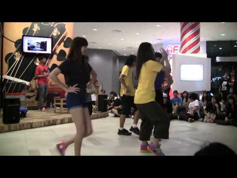 120330 KPOP Dance Off Vol 18 - SNSD: Hoot