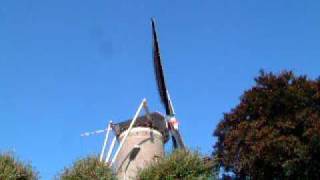 preview picture of video 'Dutch Wind Mill, Gouda'