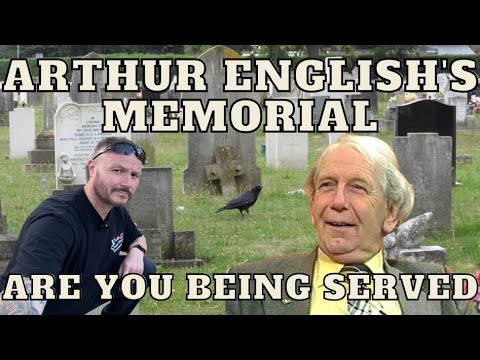 Arthur English's Grave  -  Famous Graves