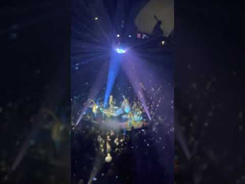 Arcade Fire - Temptation (New Order cover) 03.09.22 Manchester AO