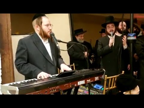 Heartwarming Chupa - Yoely Brown & Avrumi Berko - יואלי ברוין ואברמי בערקוי בחופה