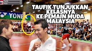 Download lagu TAUFIK HIDAYAT'S BEST GAME. There is a spring on the wrist. TRICKSHOT. final match! mp3 Download lagu TAUFIK HIDAYAT'S BEST GAME. There is a spring on the wrist. TRICKSHOT. final match! mp3