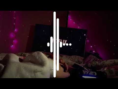 Mac Júlia x Pejota - Sofá, Breja e Netflix (8D AUDIO)