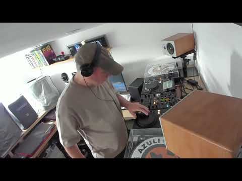 In the Garage - Episode 17 - Garage and House Mix