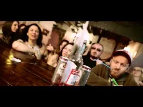 CASA DEGLI SPECCHI - "Il ballo della tisana, tanto caro a Stalin"