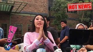 Hot News! Ricuh Saat Diminta Klarifikasi, Via Vallen Minta Maaf ke Media - Cumicam 06 Juni 2018