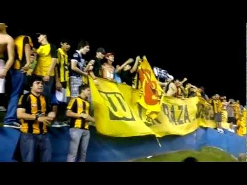 "LA RAZA AURINEGRA DE LOCAL EN TUYUCUA" Barra: La Raza Aurinegra &bull; Club: Guaraní de Asunción