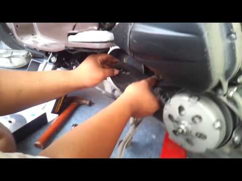 comment demonter honda pcx