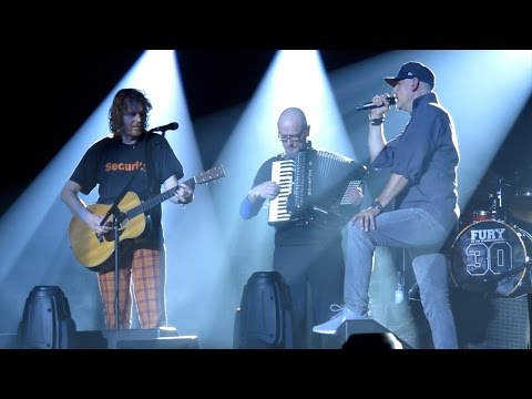 Fury In The Slaughterhouse  -Seconds To Fall-  10.03.2017    Gänsehaut pur in der TUI Arena Hannover