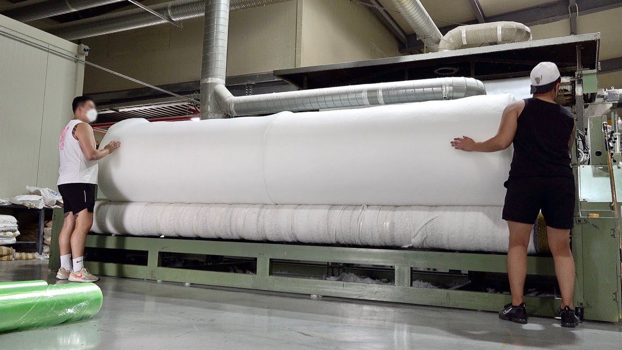 Process of Making Soft Cotton Quilt. Korean Fluffy Duvet Factory