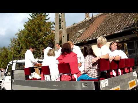 Káld Szüreti felvonulás 2014. október 4. - Utca utca...Kenyeri Rábamenti Citerazenekar