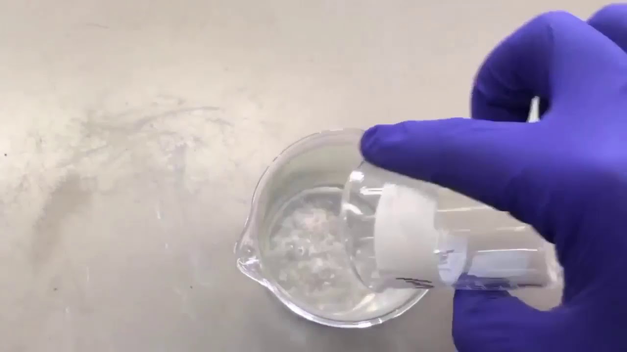 50ml d'eau + 50ml de méthanol