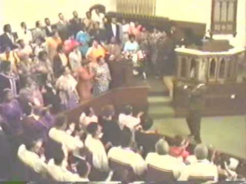 St. James Adult Choir - O Give Thanks