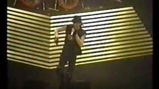 RATT -  Lovin&#39; You&#39;s A Dirty Job (live - Osaka 1991)