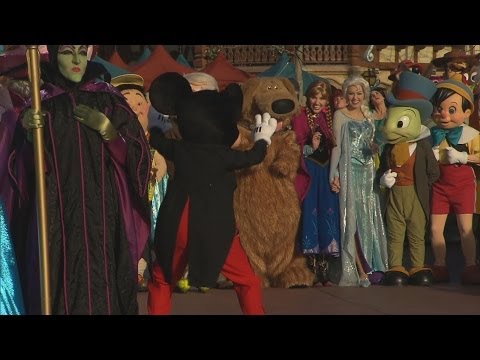140 Disney Characters help announce 24-hour party with an ultimate Tweet