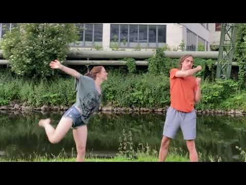 Zoe meets Yorick (League of Legends fan acting)