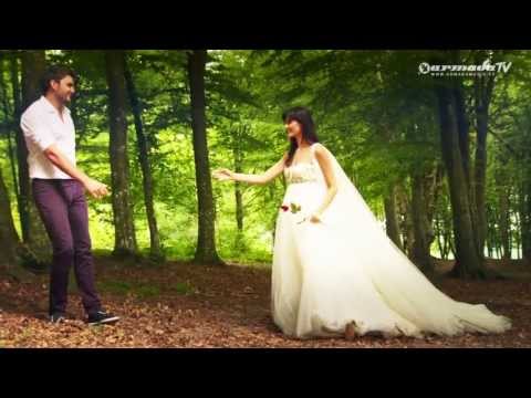  Alexandra Badoi a lansat videoclipul melodiei &ldquo;Let&rsquo;s fall in love&rdquo;