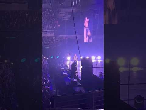 NICKI NICOLE Y YOUNG CISTER CANTAN LA TERAPIA REMIX #santiagodechile #chile #argentina #nickinicole