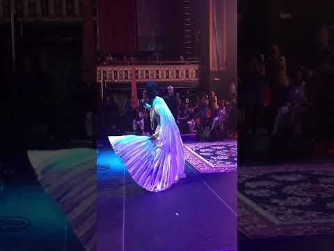 Dionne Farris murdering Hopeless LIVE!!!