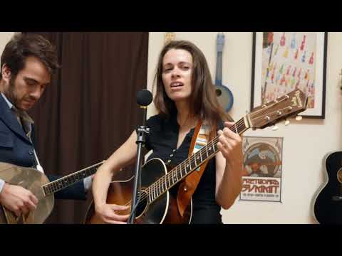 Caitlin Canty & Noam Pikelny - "Tennessee Waltz"