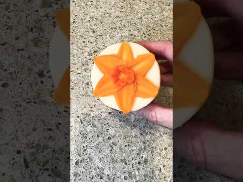 How To Pipe a Daffodil - Easy buttercream daffodil flower piping tutorial#shorts#shivali#ytshorts